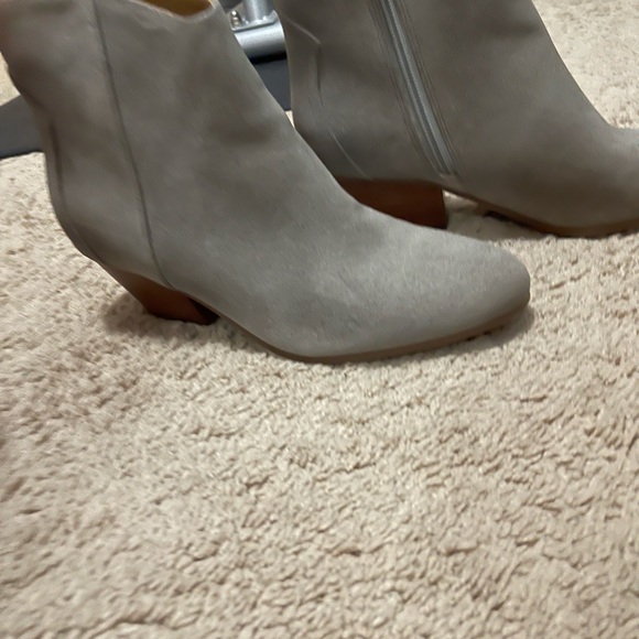 Boots just like Hermès Etain Evercolor Mini Constance 18- taupe suede booties - Picture 3 of 4